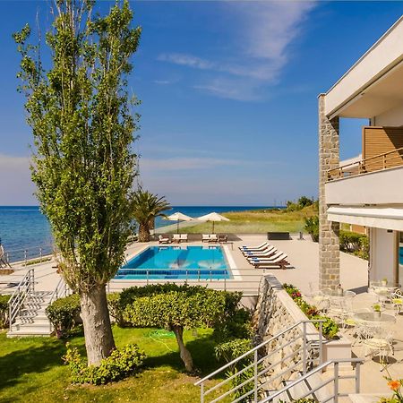 Niki Beach Hotel Kamariotissa エクステリア 写真