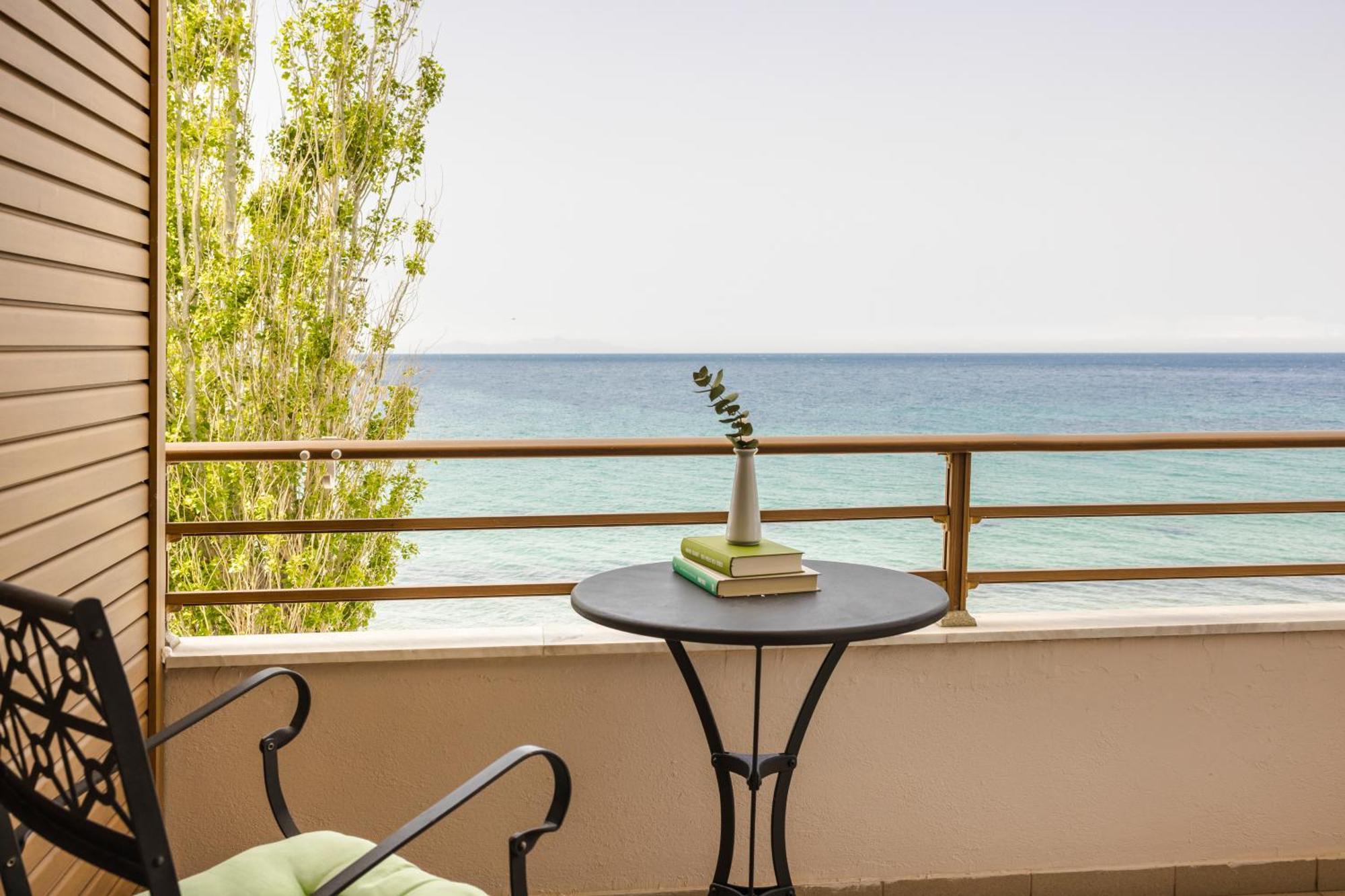 Niki Beach Hotel Kamariotissa エクステリア 写真