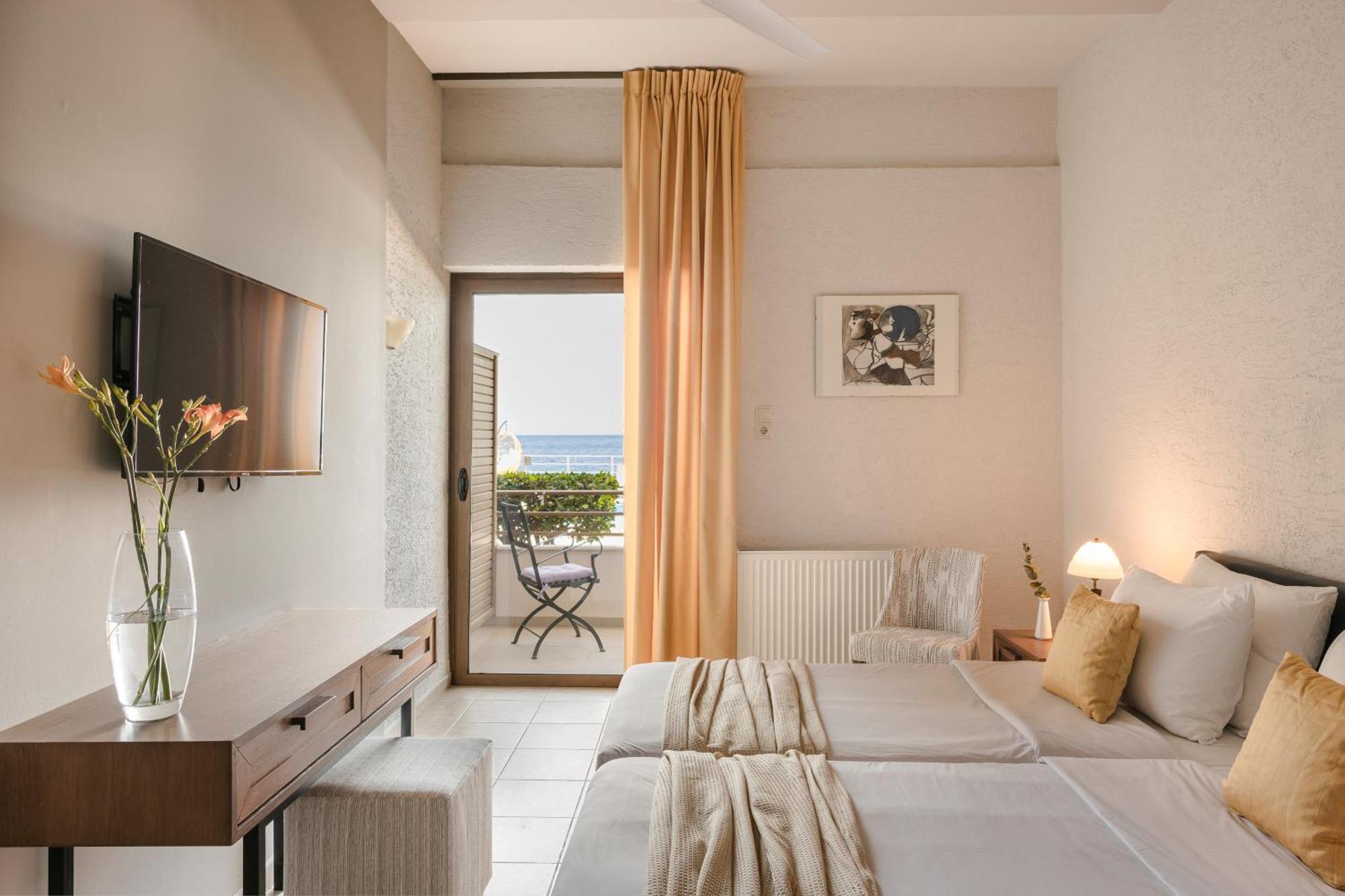 Niki Beach Hotel Kamariotissa 部屋 写真