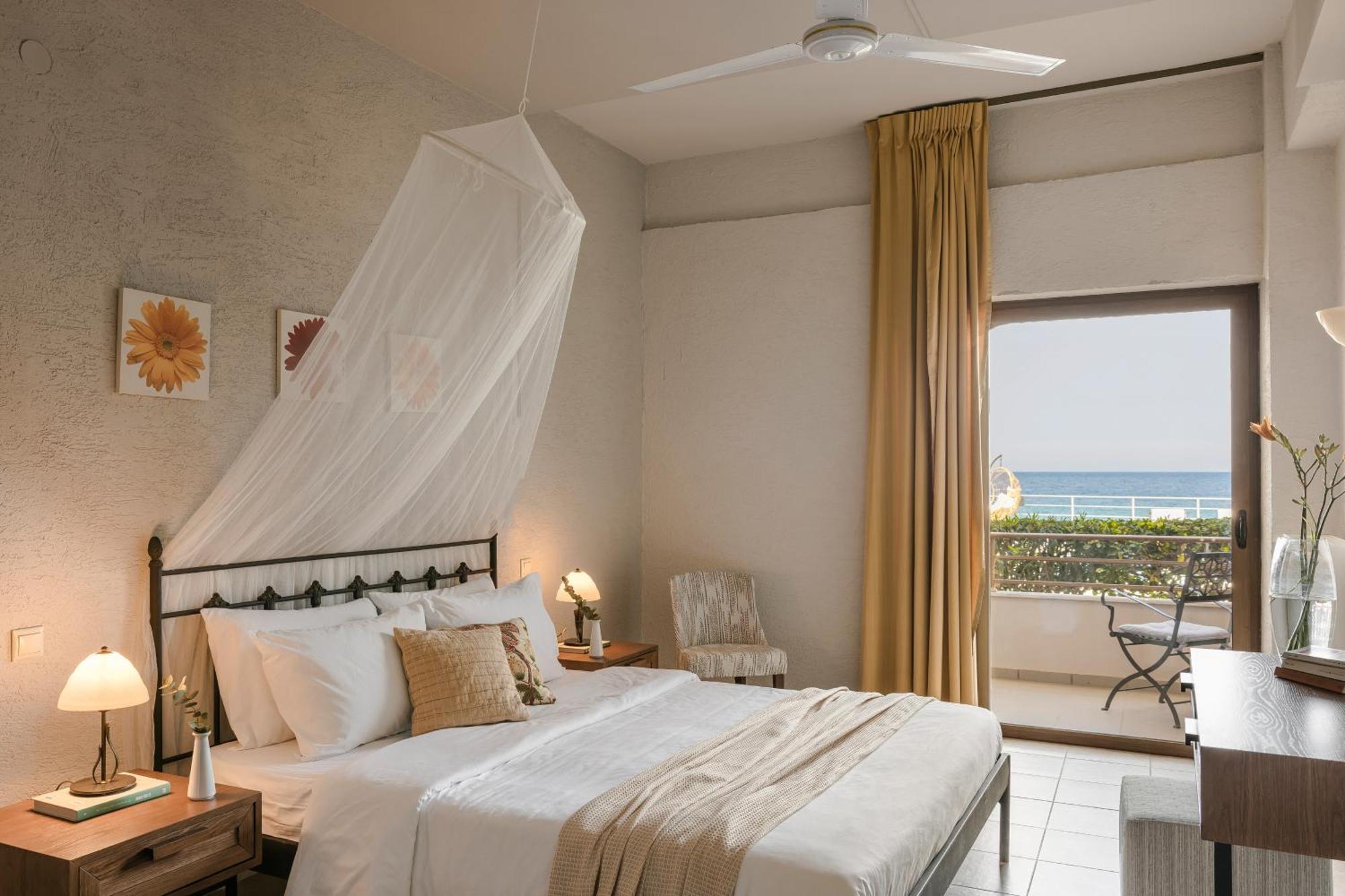 Niki Beach Hotel Kamariotissa 部屋 写真