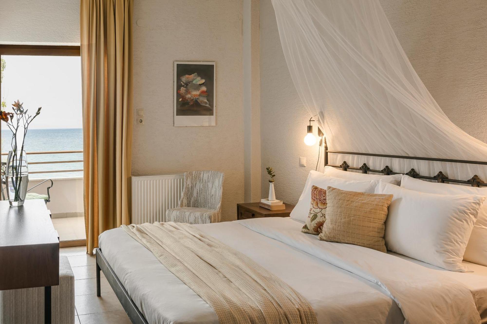 Niki Beach Hotel Kamariotissa 部屋 写真